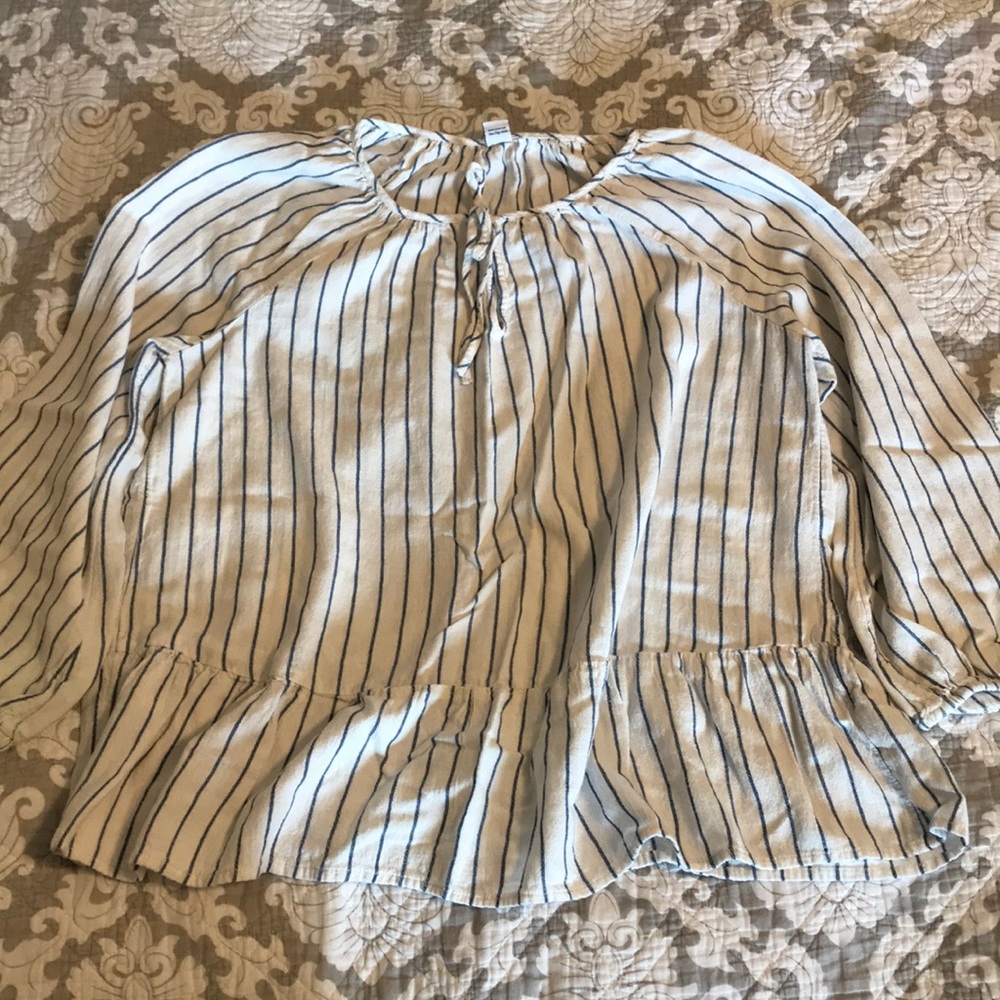 ***SOLD*** Cute top